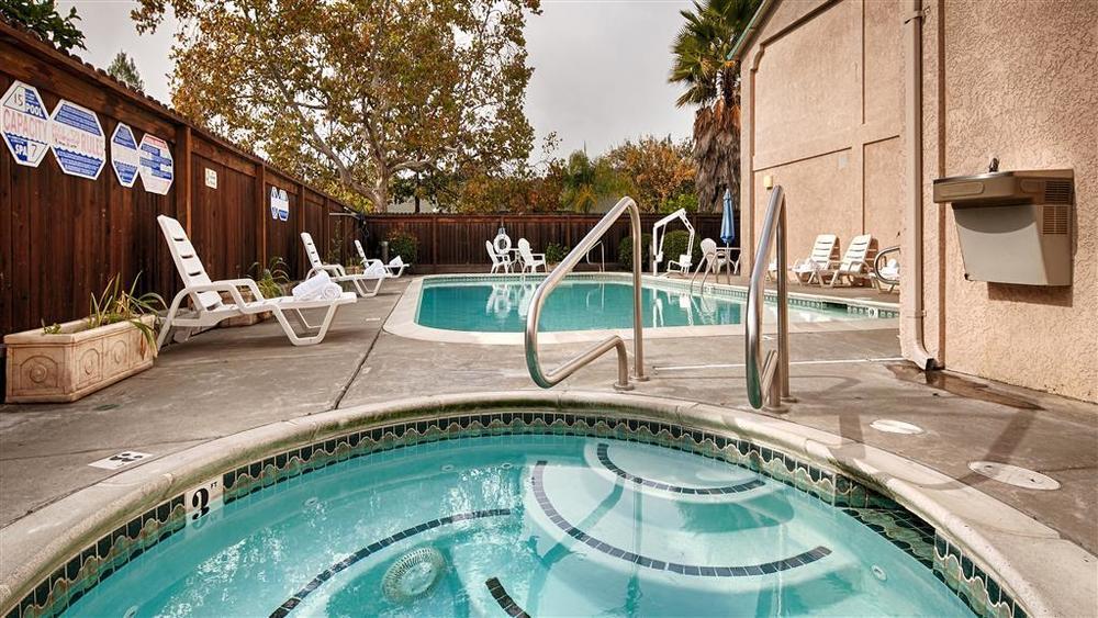 Cloverdale Wine Country Inn & Suites Instalações foto